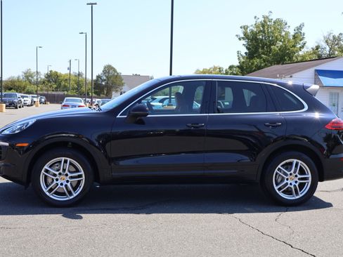 Used 2016 Porsche Cayenne S image 4