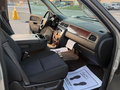 Used 2012 Chevrolet Tahoe LS image 17