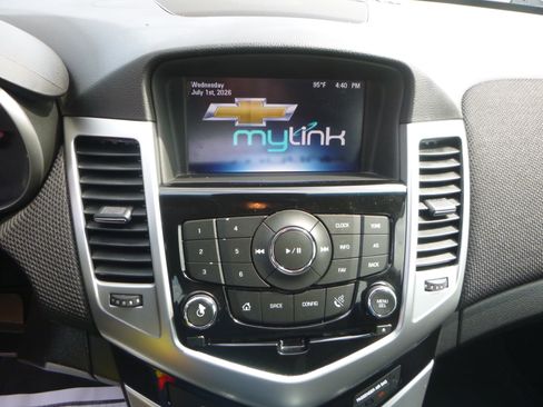 Used 2016 Chevrolet Cruze Limited LT Sedan FWD image 21