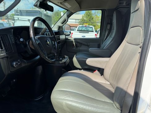 Used 2020 Chevrolet Express 2500 image 11