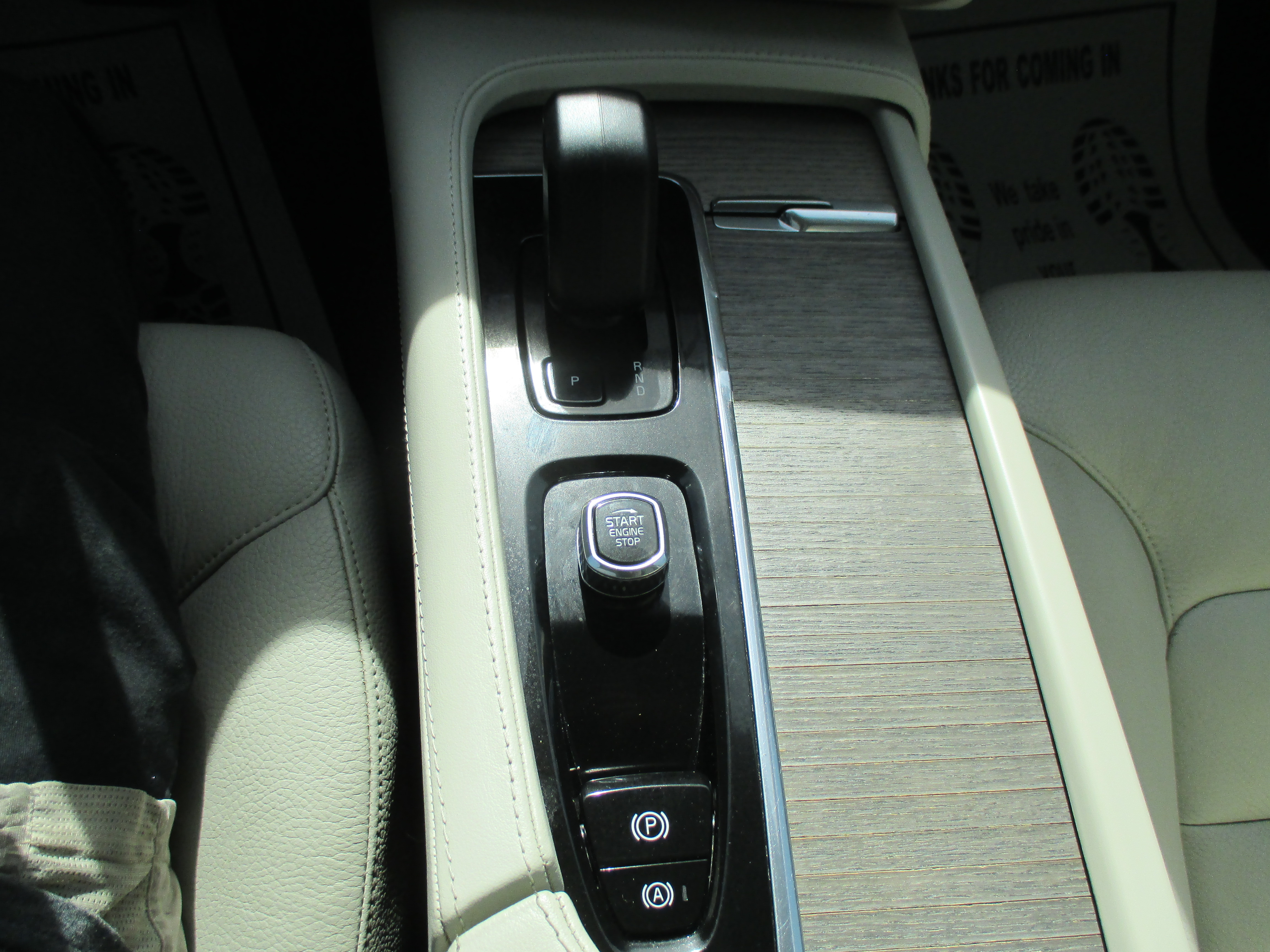 Used 2023 Volvo XC90 AWD B6 Plus Bright image 9