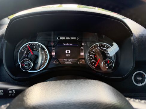 Used 2022 RAM 1500 4x4 Quad Cab image 12