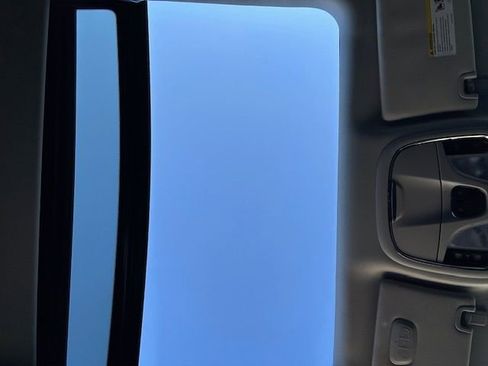 Used 2022 Jeep Cherokee Limited image 30