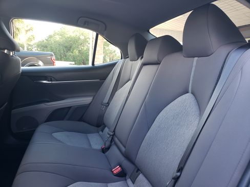 Used 2021 Toyota Camry LE FWD image 15
