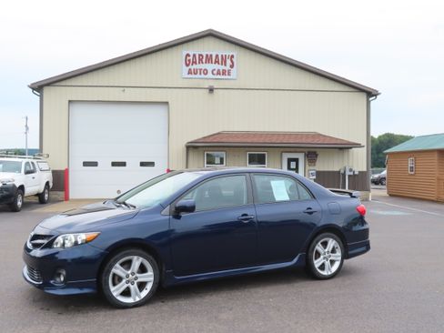 Used 2013 Toyota Corolla S FWD Sedan 1.8L 4-Cyl image 1