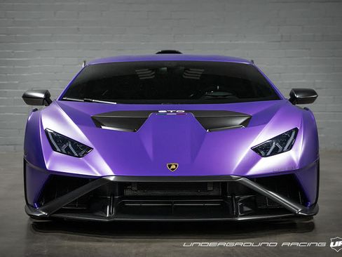 Used 2022 Lamborghini Huracan STO image 5