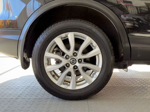 Used 2022 Nissan Rogue Sport S image 16