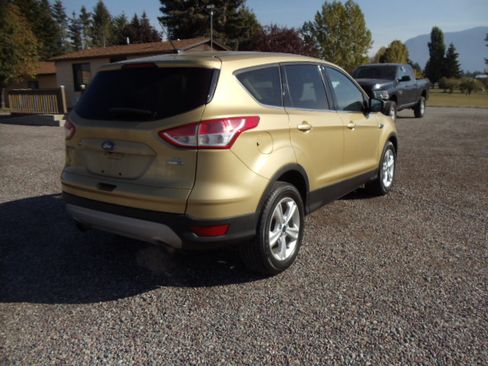 Used 2015 Ford Escape SE image 7