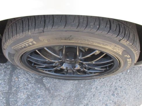 Used 2012 Chrysler 200 S Convertible FWD image 22
