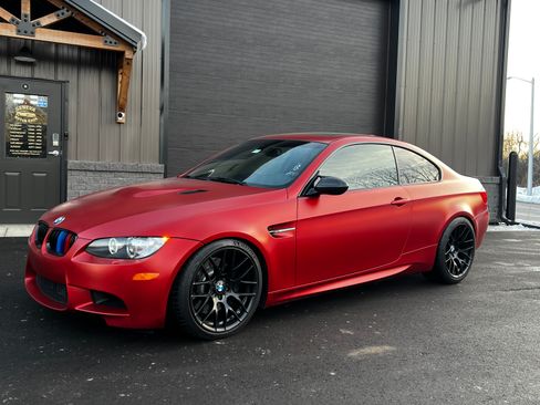 Used 2013 BMW M3 image 3