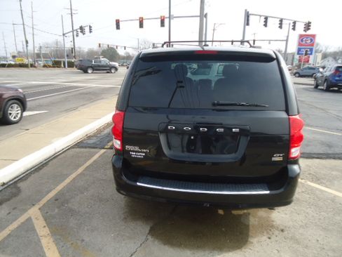 Used 2018 Dodge Grand Caravan GT image 9