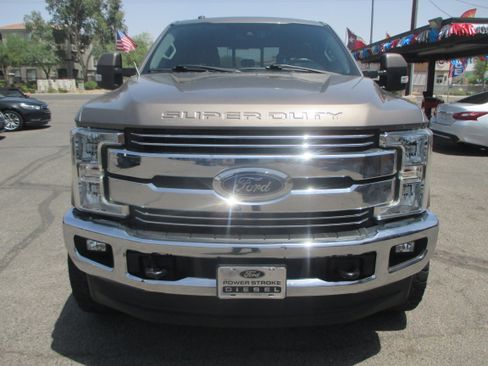 Used 2018 Ford F350 4x4 Crew Cab Super Duty image 7