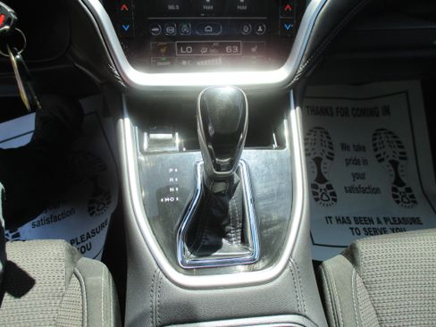 Used 2024 Subaru Outback Premium AWD/4WD image 13