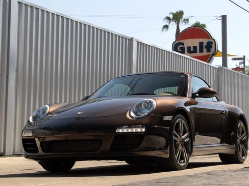 Used 2011 Porsche 911 Carrera 4S AWD/4WD image 9