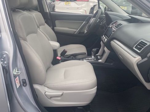 Used 2016 Subaru Forester 2.5i Limited AWD/4WD image 13