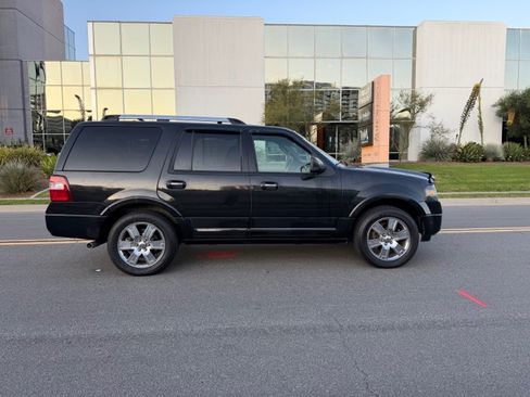 Used 2010 Ford Expedition Limited image 6