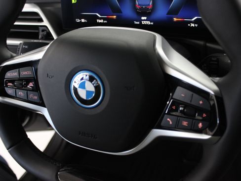 Used 2025 BMW i4 eDrive40 RWD image 24