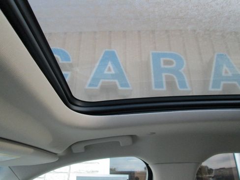 Used 2024 Lincoln Aviator Reserve RWD image 2