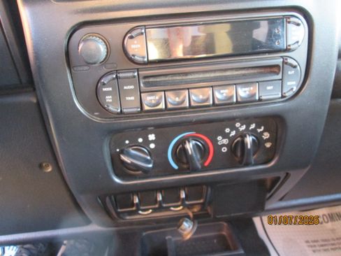 Used 2006 Jeep Wrangler X image 12