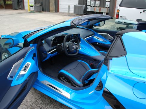 Used 2021 Chevrolet Corvette Stingray Premium Conv w/ 3LT RWD image 5