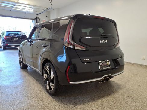 Used 2023 Kia Soul GT-Line FWD image 6