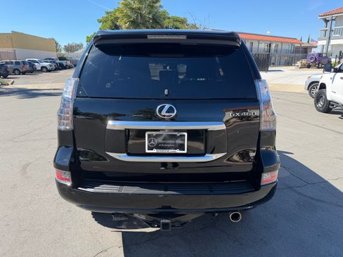 Used 2021 Lexus GX 460 Premium image 9