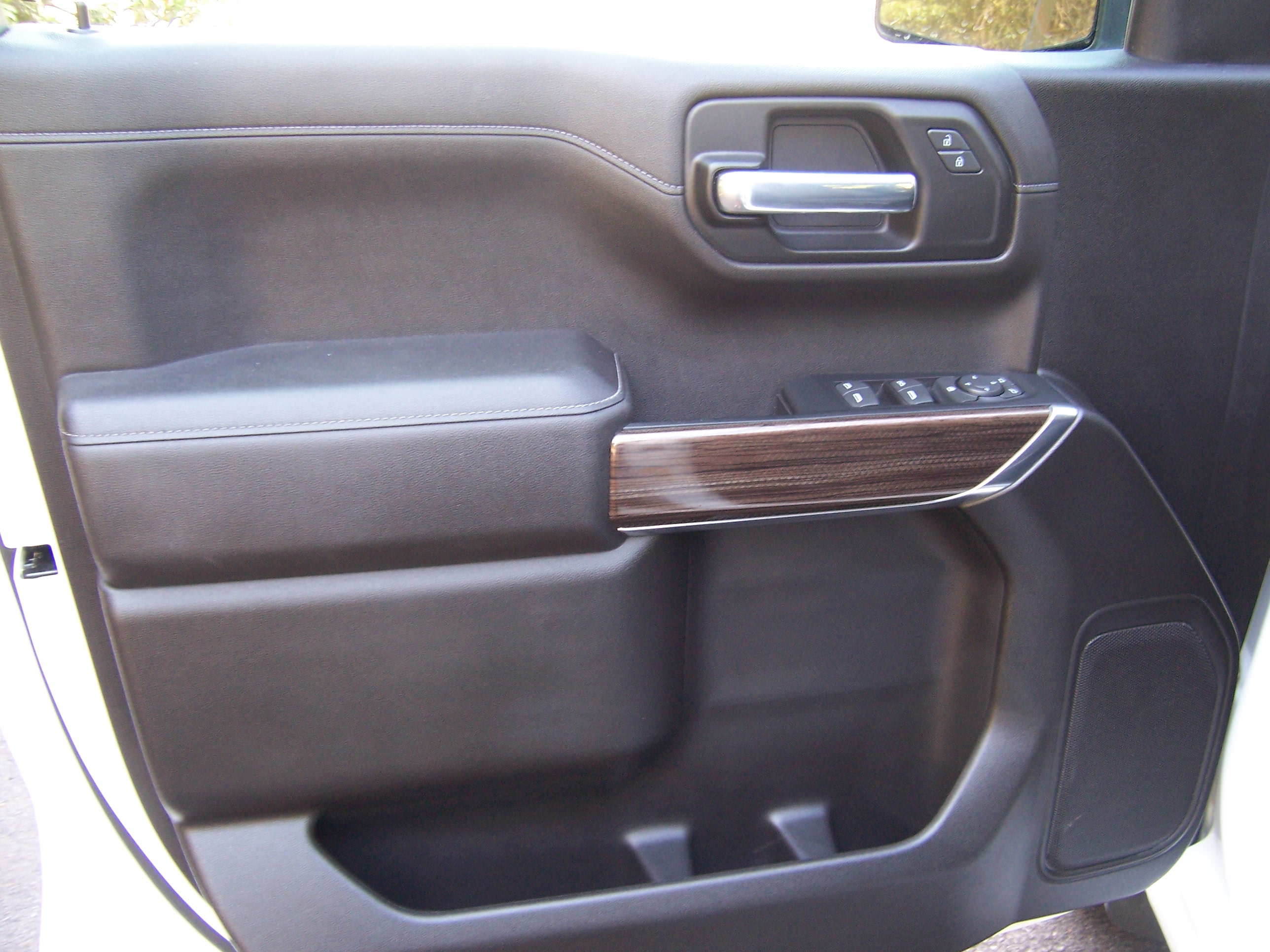 Used 2021 Chevrolet Silverado 1500 RST AWD/4WD image 10