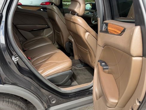 Used 2015 Lincoln MKC Reserve image 12