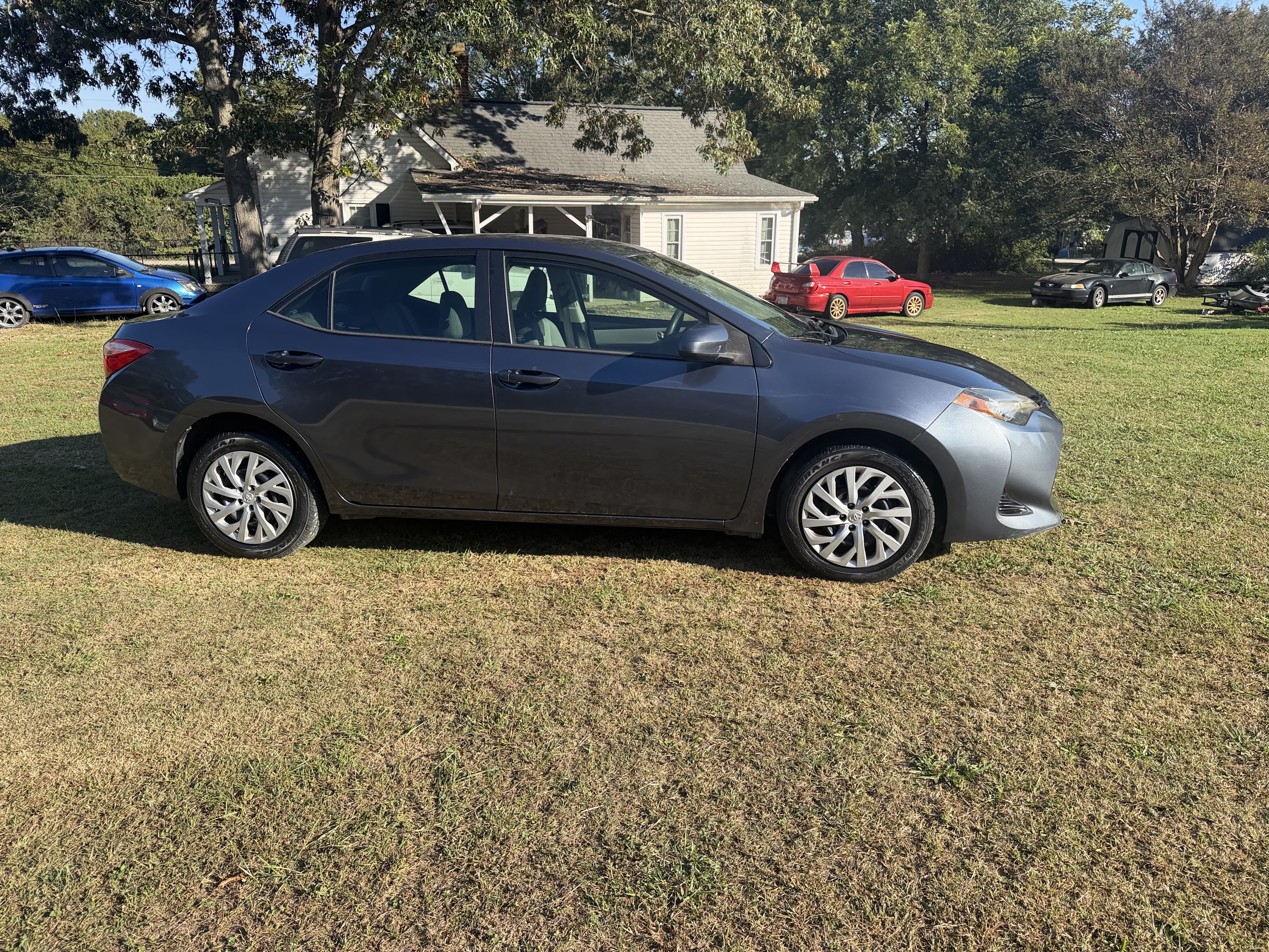 Used 2017 Toyota Corolla LE FWD image 19