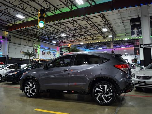 Used 2019 Honda HR-V Sport image 4
