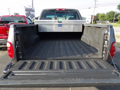 Used 2002 Ford F150 4x4 Regular Cab XLT image 13