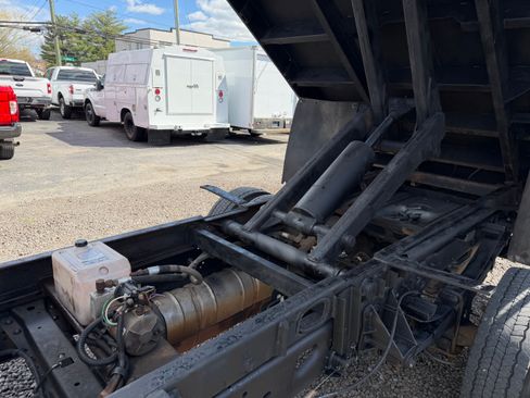 Used 2015 Ford F450 image 2