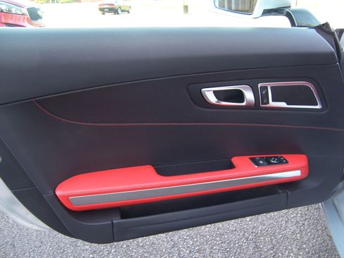 Used 2016 Mercedes-Benz AMG GT S image 9