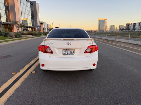 Used 2010 Toyota Corolla LE image 4