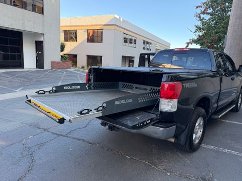 Used 2011 Toyota Tundra 4x4 Double Cab w/ SR5 & TRD image 13