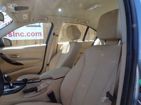 Used 2014 BMW 320i image 6