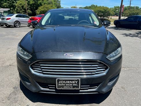 Used 2013 Ford Fusion SE FWD image 9