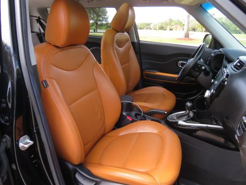 Used 2016 Kia Soul ! image 9