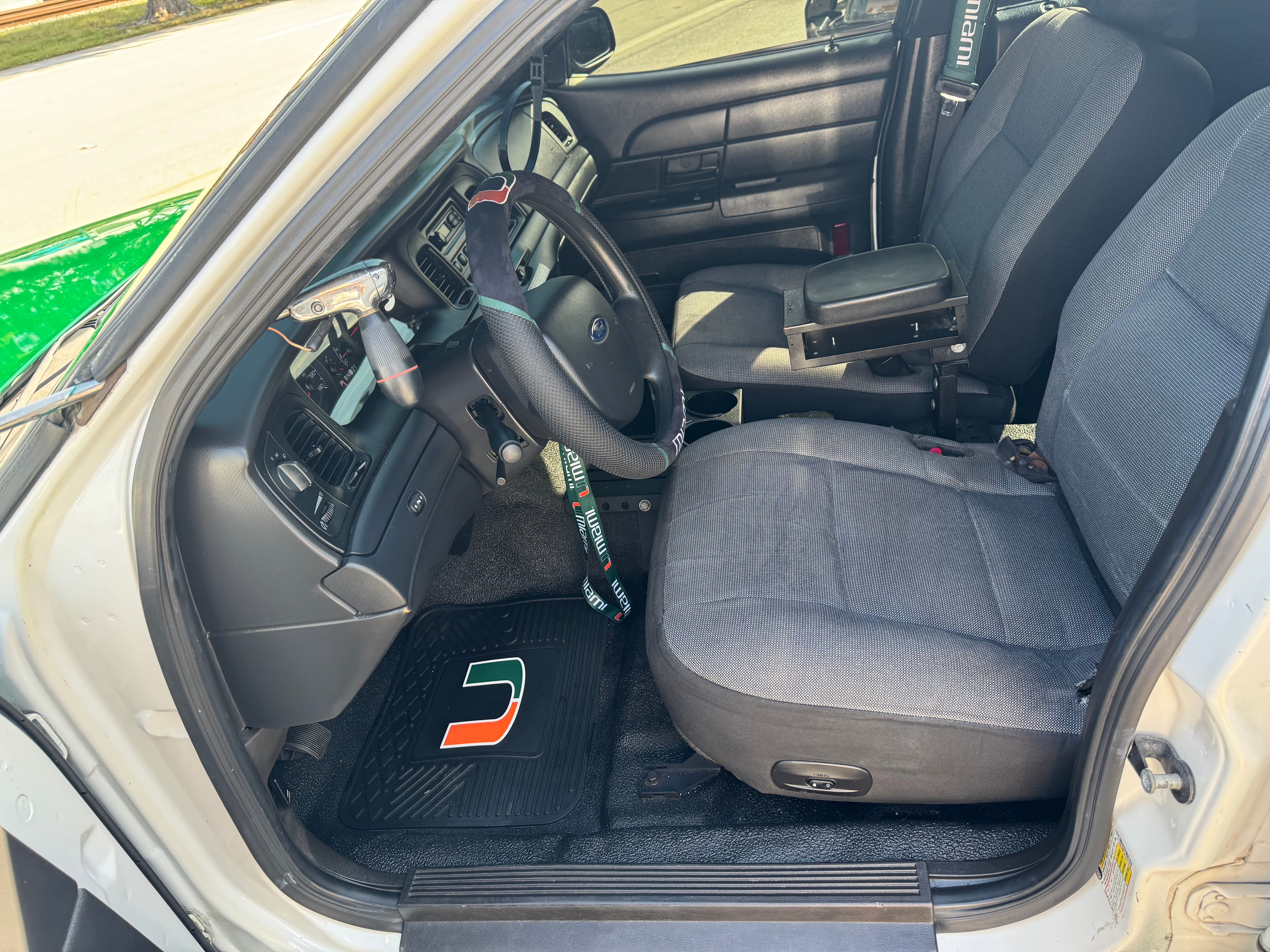 Used 2010 Ford Crown Victoria Police Interceptor RWD image 13