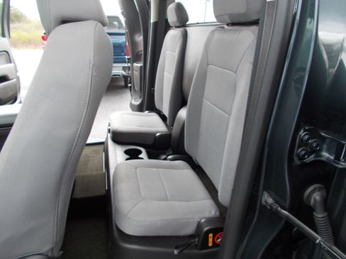 Used 2018 Chevrolet Colorado W/T image 18