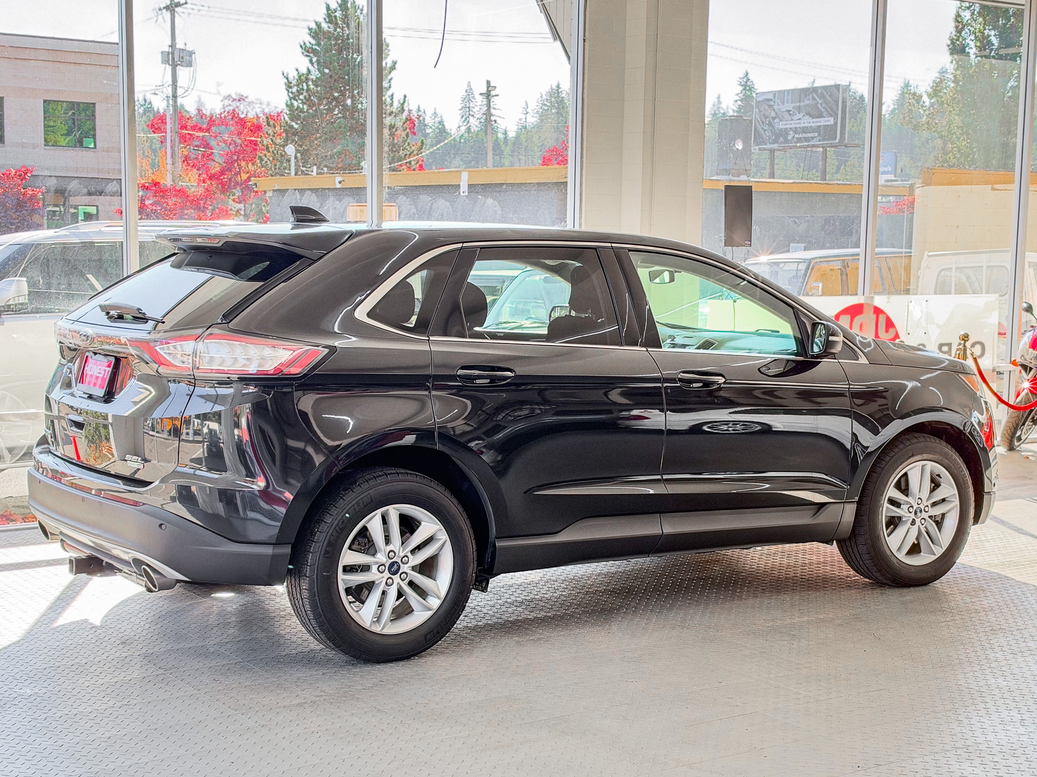 Used 2015 Ford Edge AWD SEL image 4