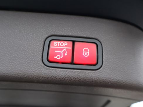 Used 2017 Mercedes-Benz GLS 450 image 26