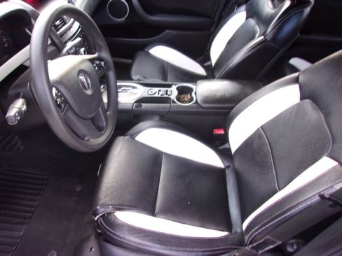 Used 2008 Pontiac G8 RWD image 5