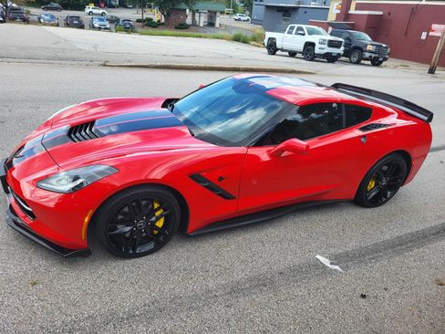 Used 2014 Chevrolet Corvette Stingray Coupe w/ Z51 2LT RWD image 5