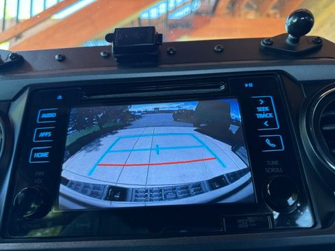 Used 2018 Toyota Tacoma 4x4 Double Cab image 13