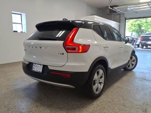 Used 2020 Volvo XC40 T5 Momentum AWD/4WD image 4