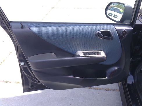 Used 2008 Honda Fit Sport image 9