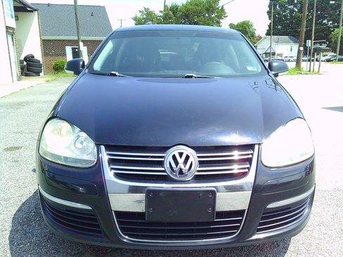 Used 2009 Volkswagen Jetta Sedan FWD image 11