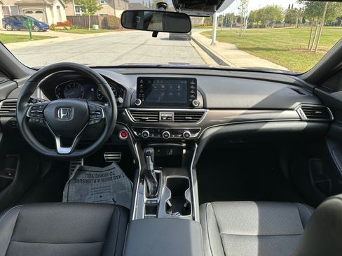 Used 2019 Honda Accord Sport image 18