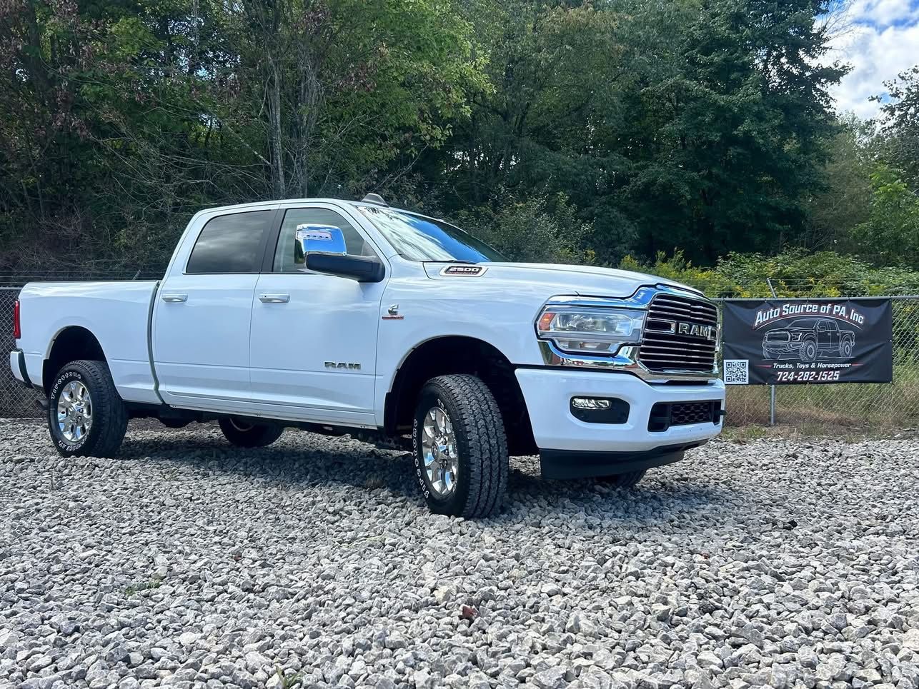 Used 2024 RAM 2500 4x4 Crew Cab Laramie image 45